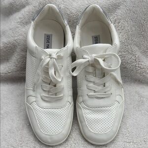 EUC Steve Madden Doyen White Womens Sneaker Size 10